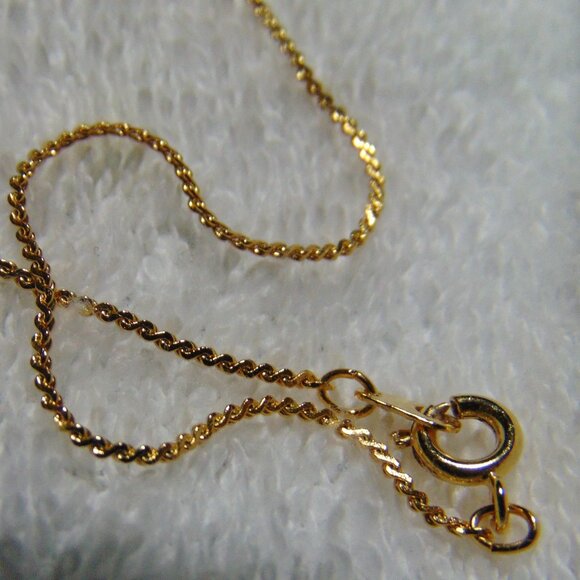 Vintage Rainbow Star with Gold Plated Back on Gold Chain Necklace - Picture 7 of 9